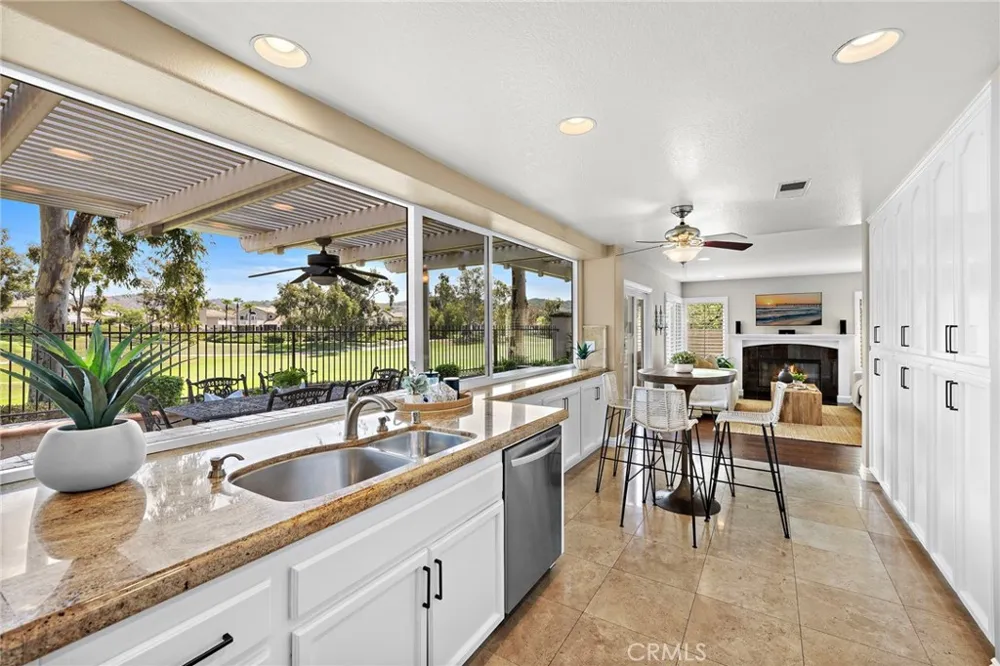 4 Reata Rancho Santa Margarita, CA 92688