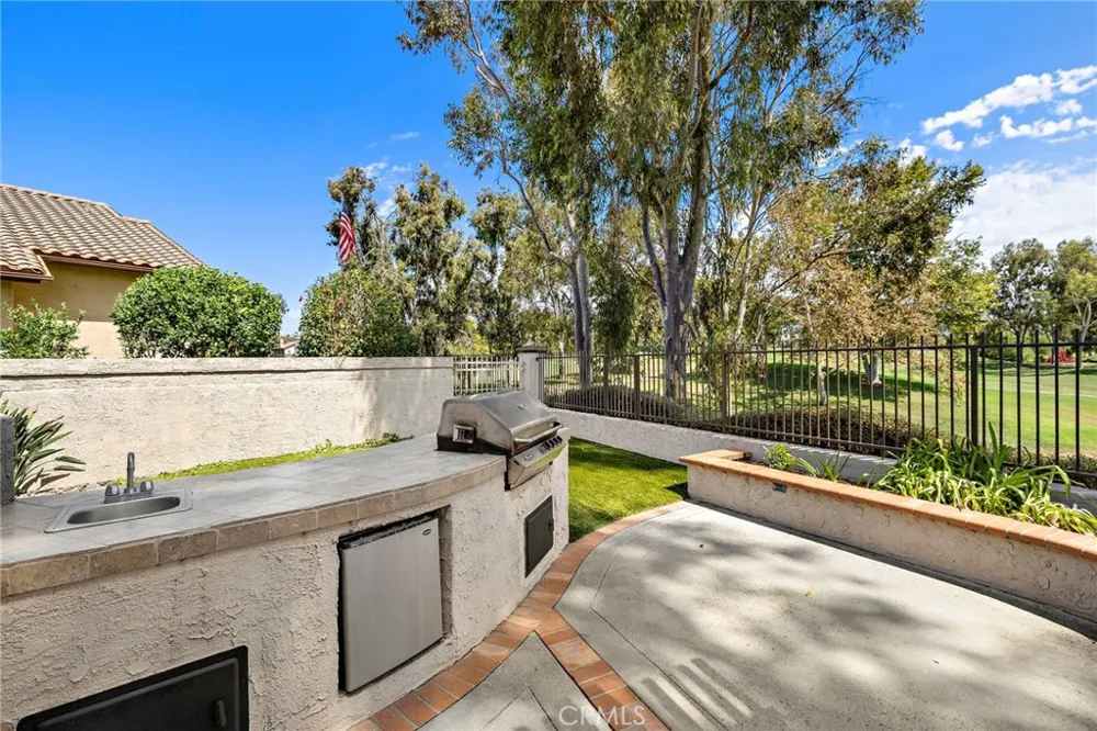 4 Reata Rancho Santa Margarita, CA 92688