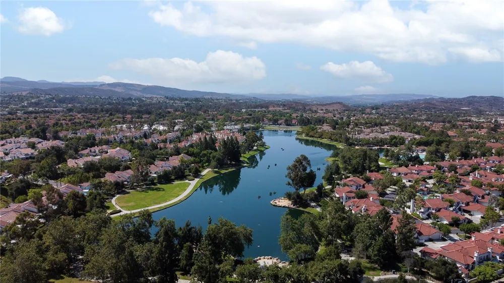 4 Reata Rancho Santa Margarita, CA 92688