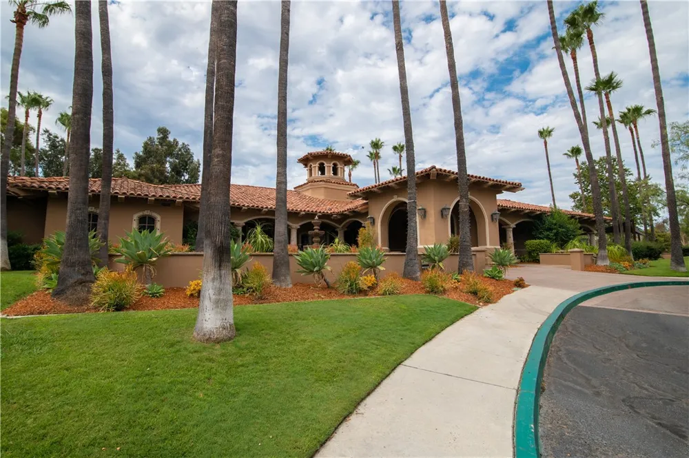 4 Reata Rancho Santa Margarita, CA 92688