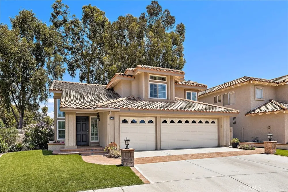 4 Reata Rancho Santa Margarita, CA 92688