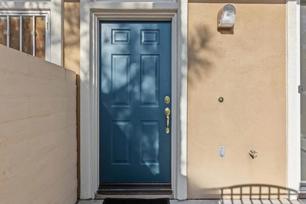 4121 Via Candidiz #42 San Diego, CA 92130