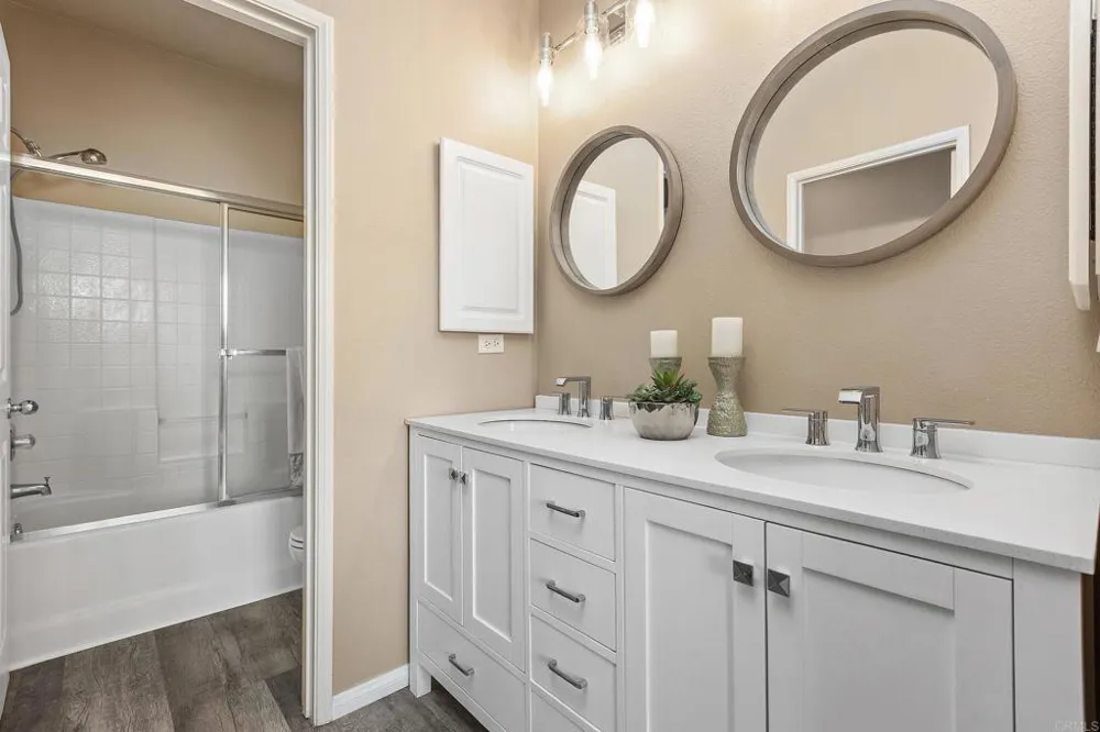 4121 Via Candidiz #42 San Diego, CA 92130