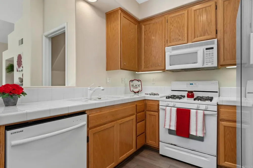 4121 Via Candidiz #42 San Diego, CA 92130