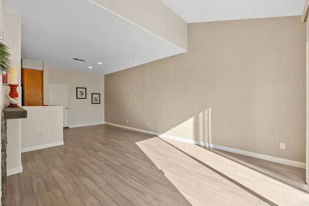 4121 Via Candidiz #42 San Diego, CA 92130