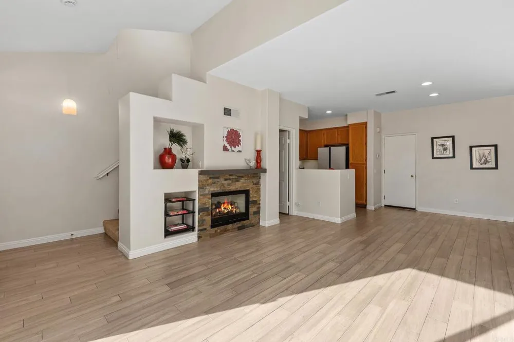 4121 Via Candidiz #42 San Diego, CA 92130