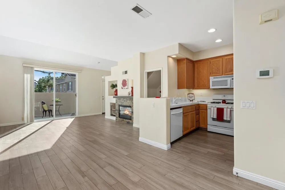 4121 Via Candidiz #42 San Diego, CA 92130