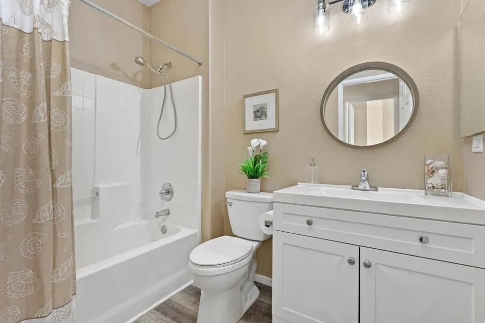 4121 Via Candidiz #42 San Diego, CA 92130