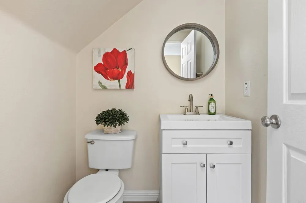 4121 Via Candidiz #42 San Diego, CA 92130
