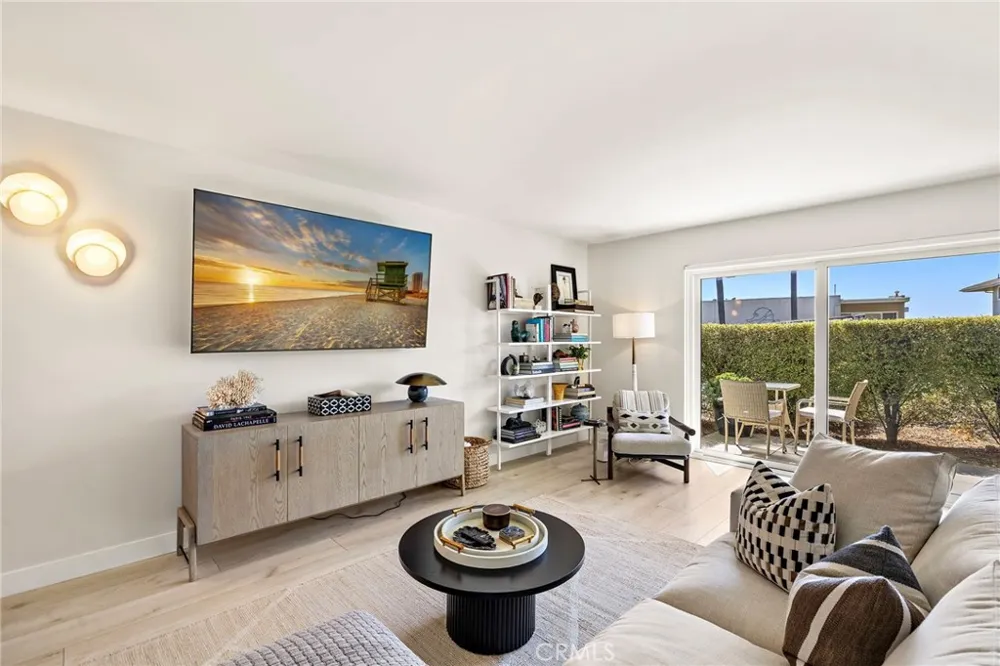 21703 Ocean Vista #101-A Laguna Beach, CA 92651