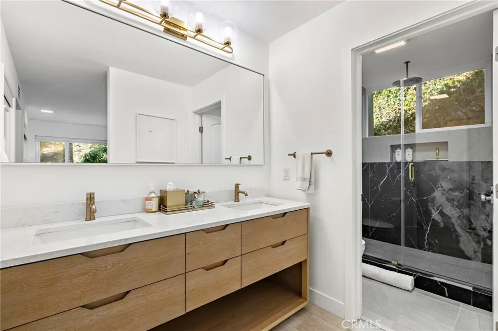 21703 Ocean Vista #101-A Laguna Beach, CA 92651