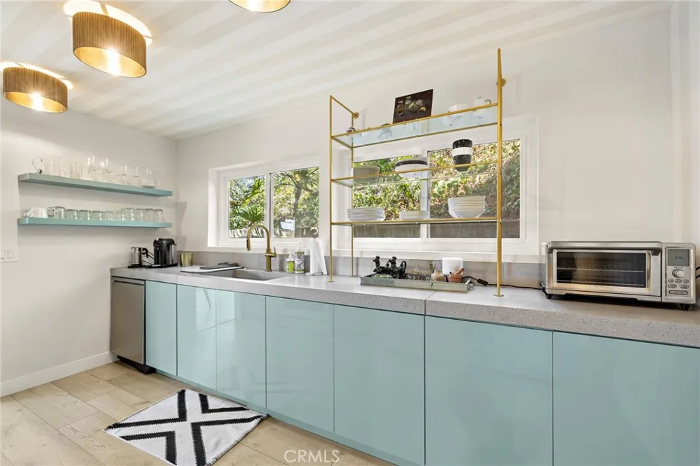 21703 Ocean Vista #101-A Laguna Beach, CA 92651