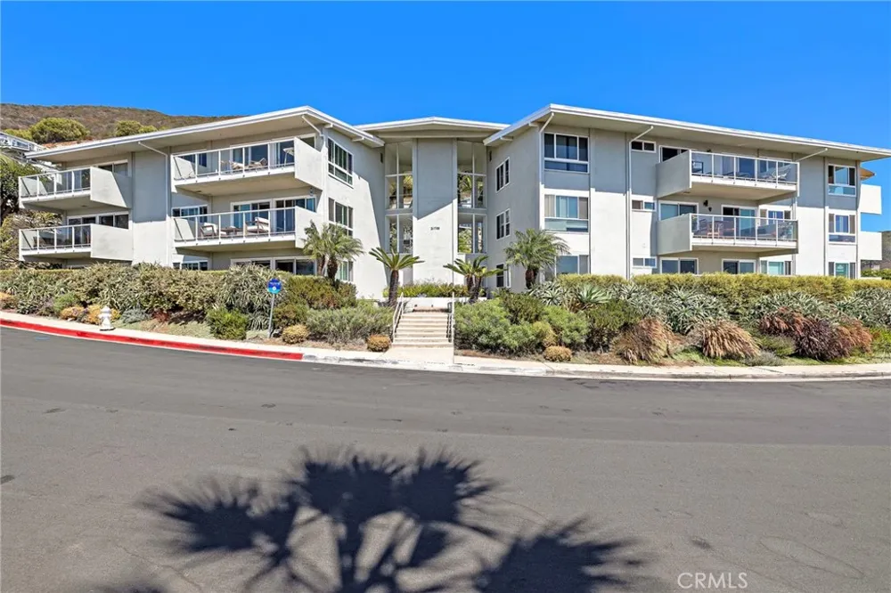 21703 Ocean Vista #101-A Laguna Beach, CA 92651