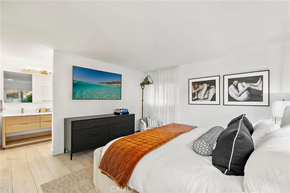 21703 Ocean Vista #101-A Laguna Beach, CA 92651