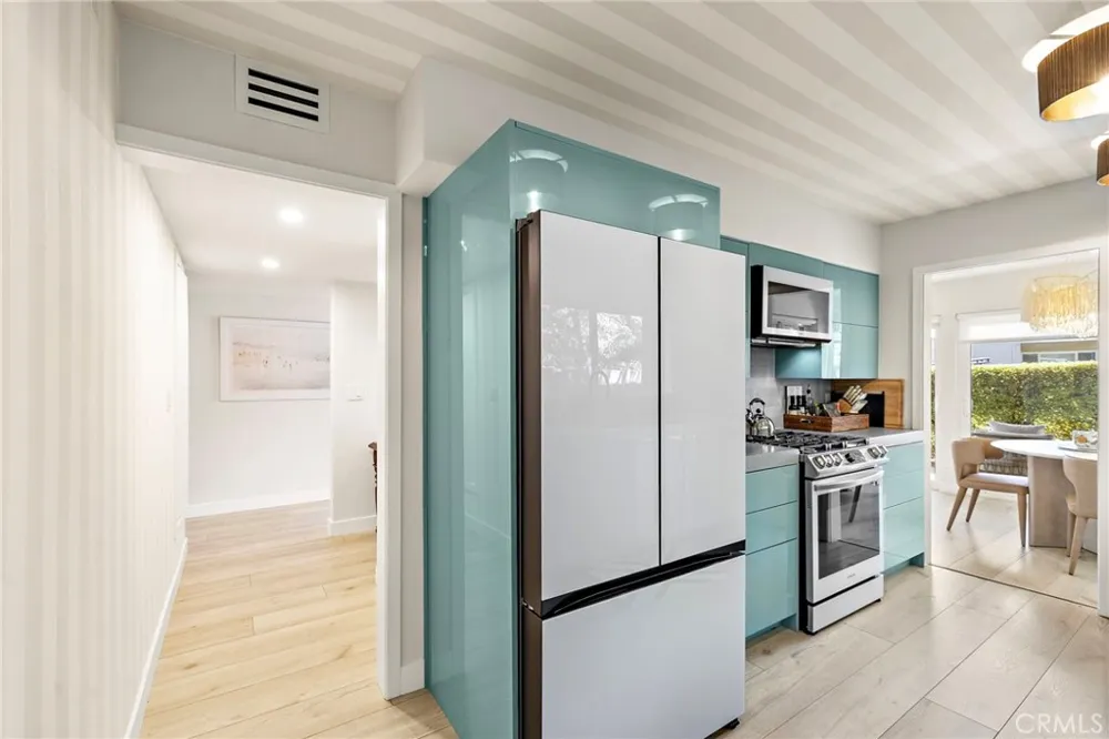 21703 Ocean Vista #101-A Laguna Beach, CA 92651