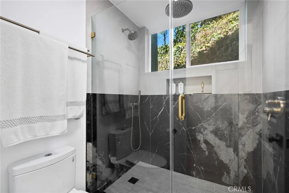 21703 Ocean Vista #101-A Laguna Beach, CA 92651