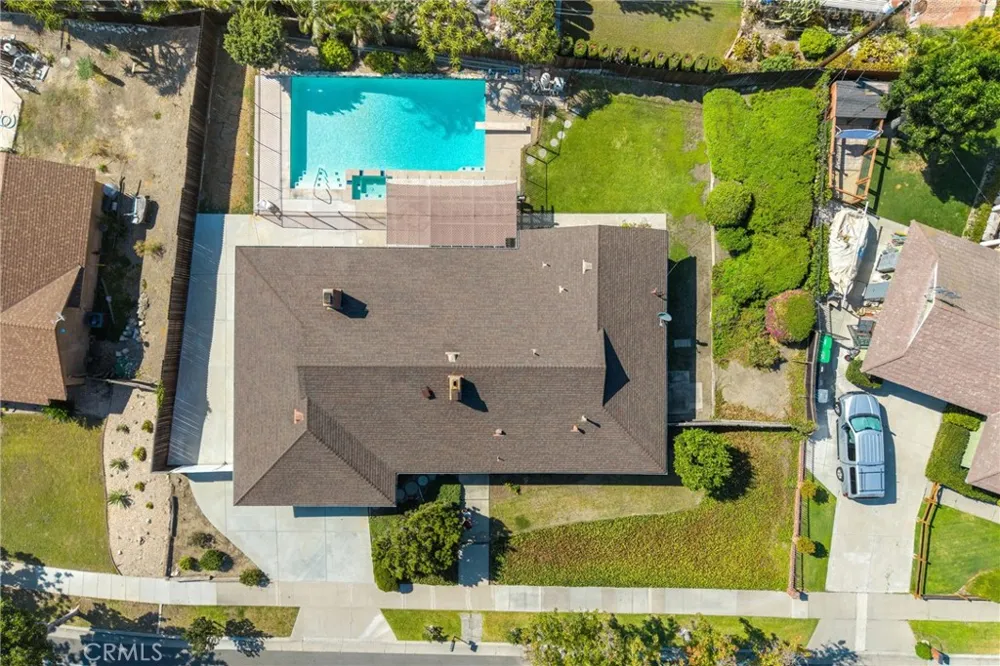 2419 E Villa Real Orange, CA 92867