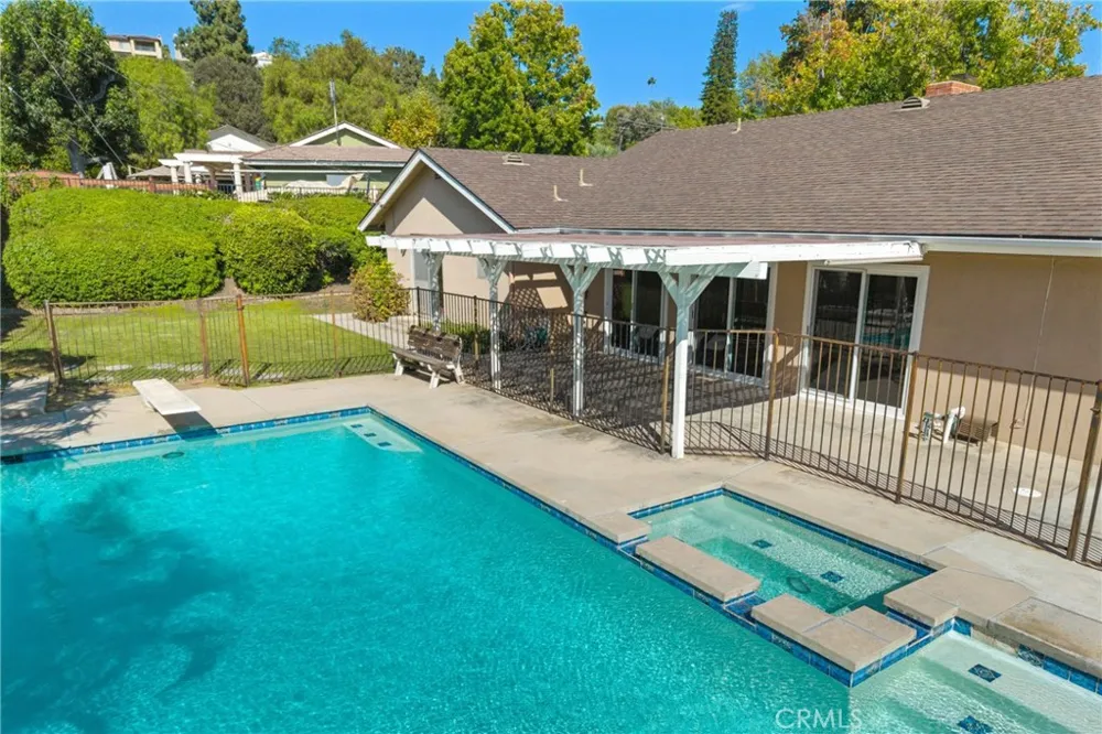 2419 E Villa Real Orange, CA 92867