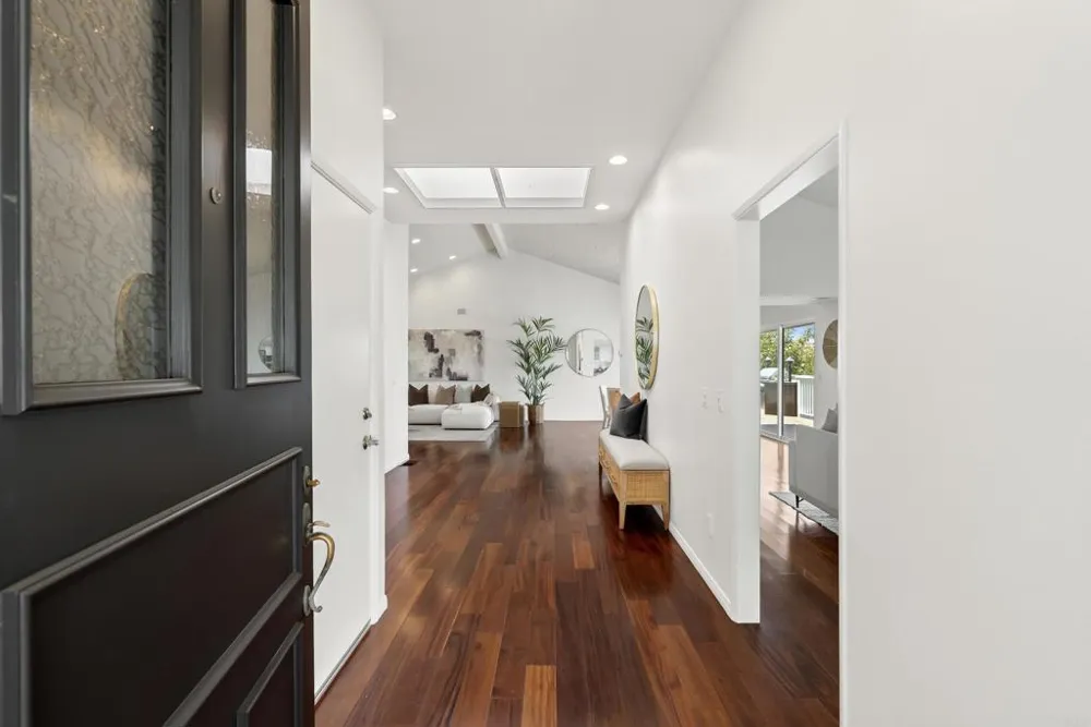 541 S Granados Avenue Solana Beach, CA 92075