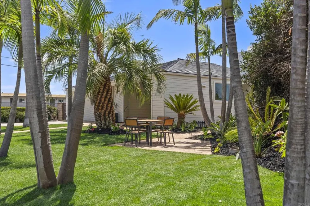 541 S Granados Avenue Solana Beach, CA 92075