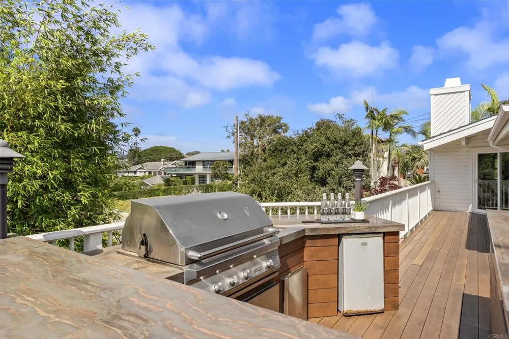541 S Granados Avenue Solana Beach, CA 92075