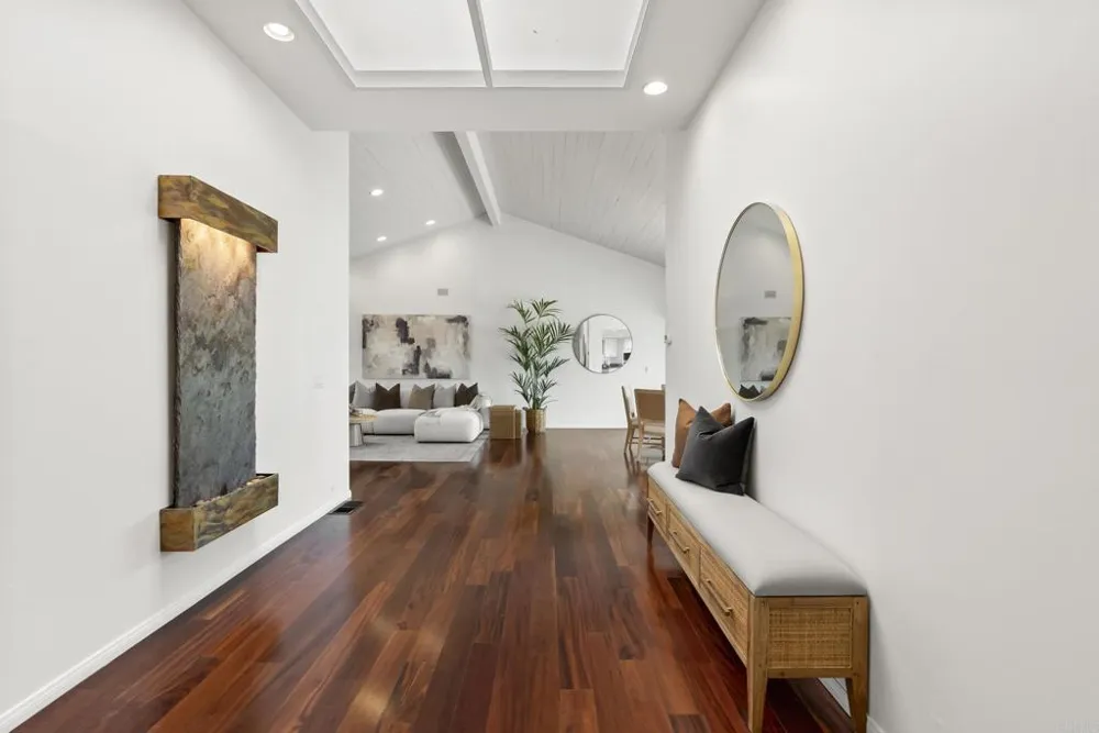 541 S Granados Avenue Solana Beach, CA 92075