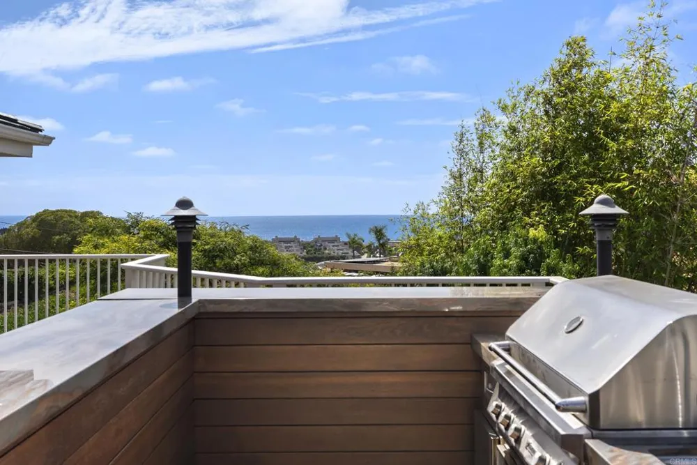 541 S Granados Avenue Solana Beach, CA 92075