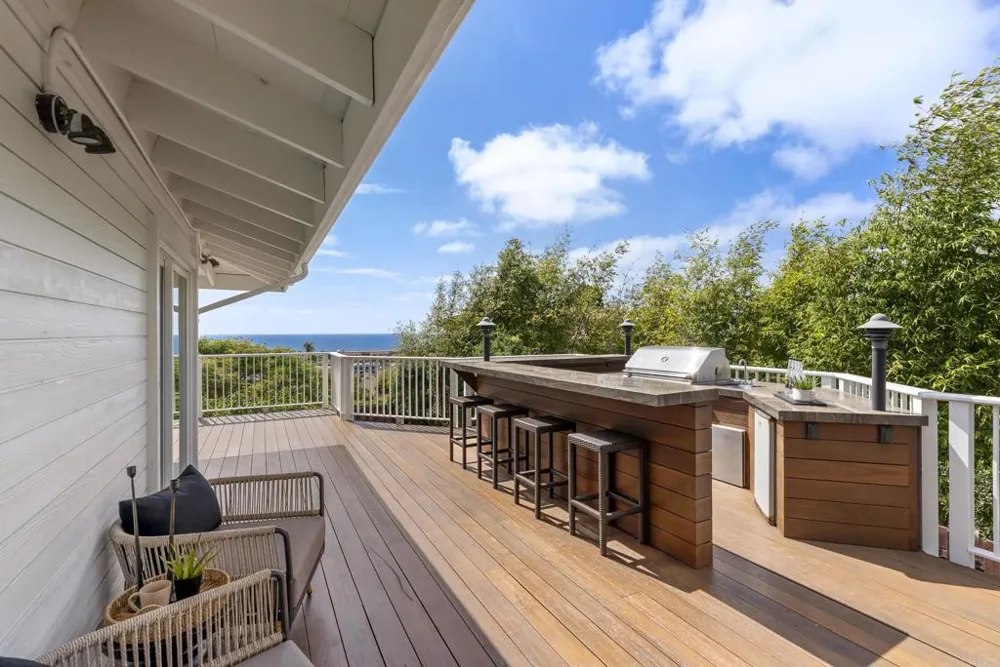 541 S Granados Avenue Solana Beach, CA 92075