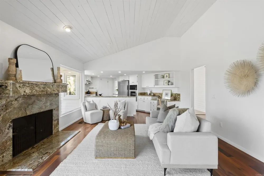 541 S Granados Avenue Solana Beach, CA 92075