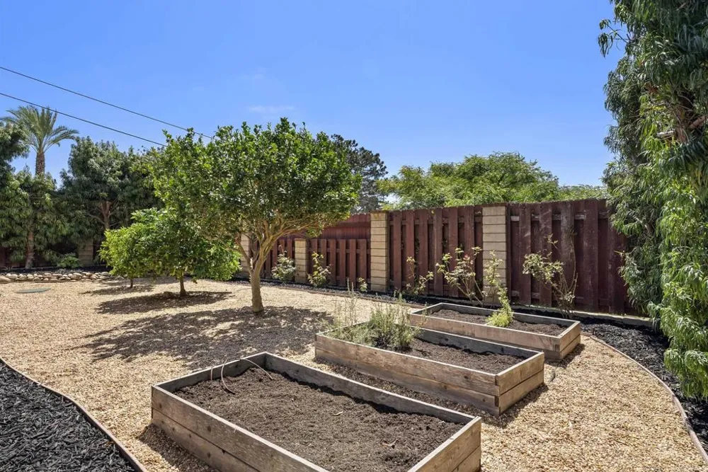 541 S Granados Avenue Solana Beach, CA 92075