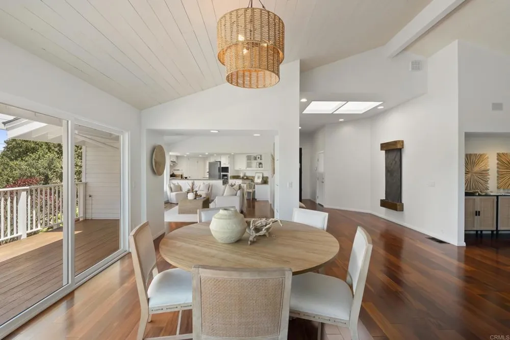 541 S Granados Avenue Solana Beach, CA 92075