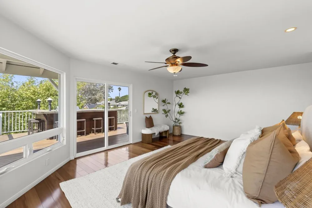 541 S Granados Avenue Solana Beach, CA 92075