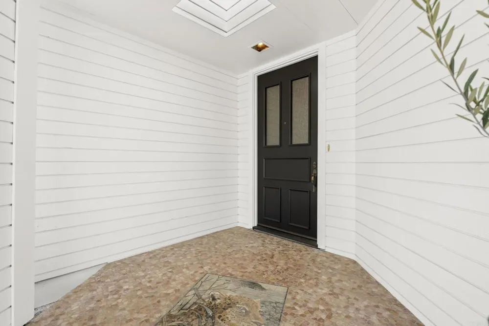 541 S Granados Avenue Solana Beach, CA 92075