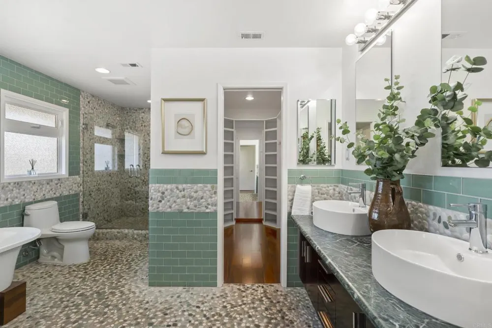 541 S Granados Avenue Solana Beach, CA 92075