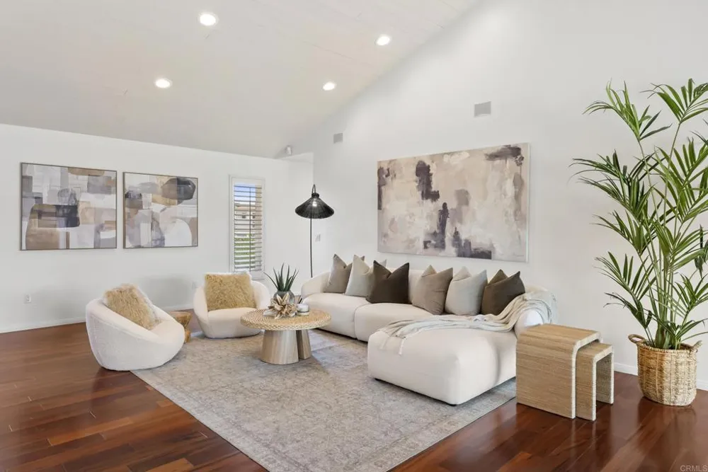 541 S Granados Avenue Solana Beach, CA 92075