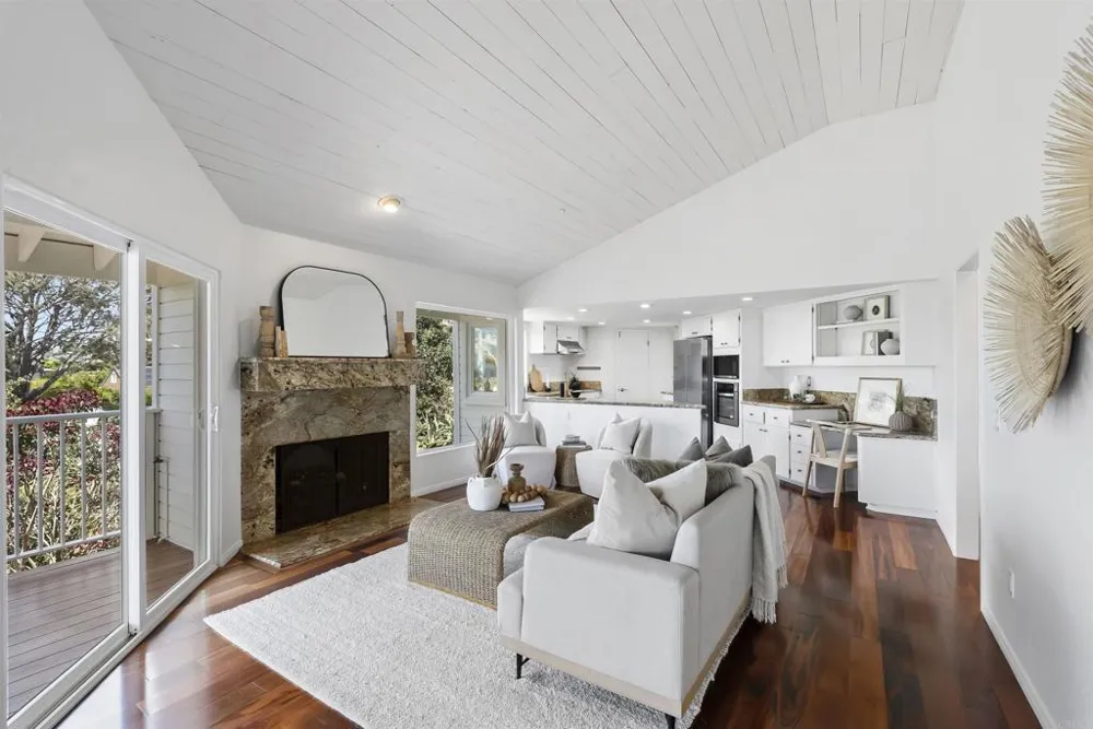 541 S Granados Avenue Solana Beach, CA 92075