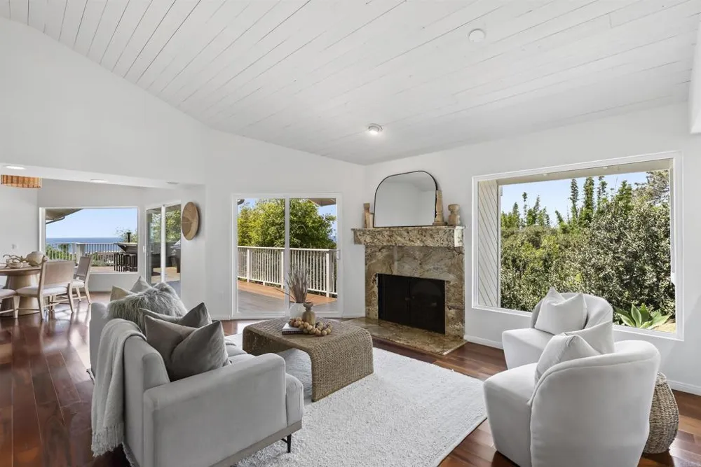 541 S Granados Avenue Solana Beach, CA 92075