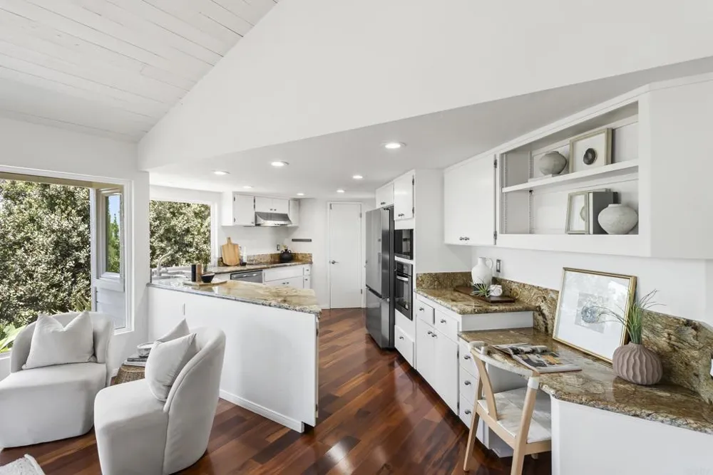 541 S Granados Avenue Solana Beach, CA 92075