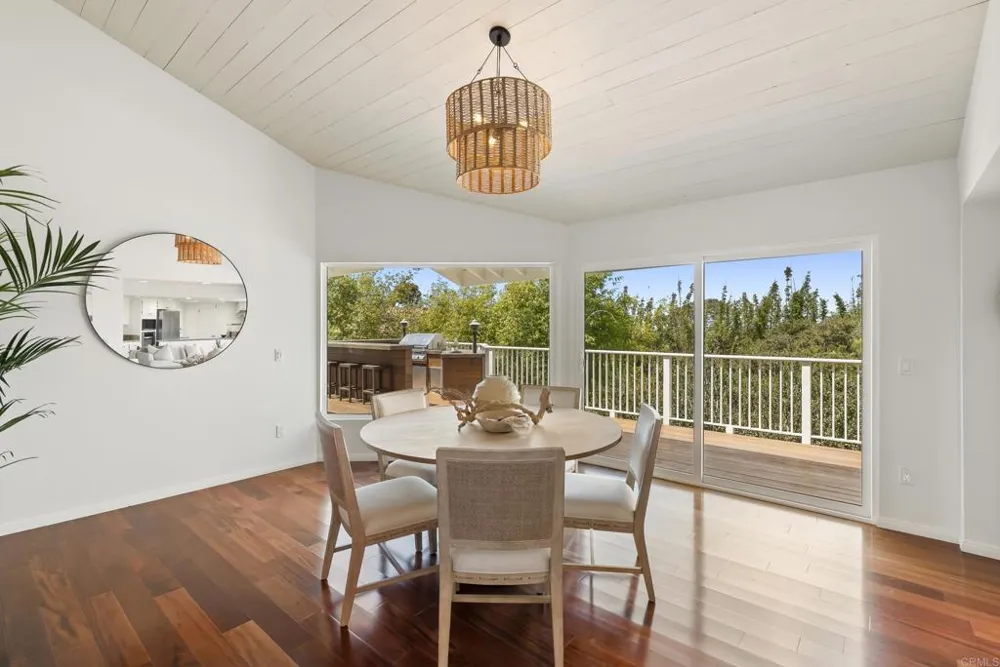 541 S Granados Avenue Solana Beach, CA 92075