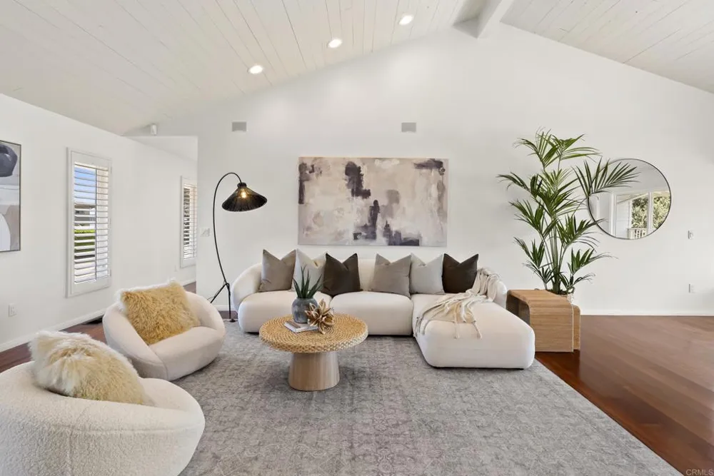 541 S Granados Avenue Solana Beach, CA 92075