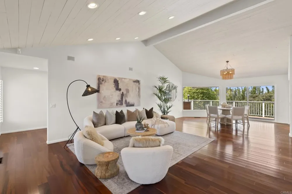 541 S Granados Avenue Solana Beach, CA 92075