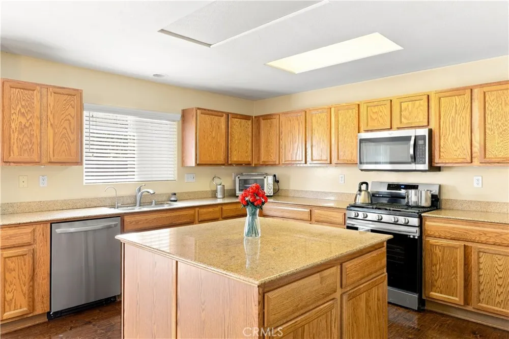 10619 Grand Prairie Dr Bakersfield, CA 93311