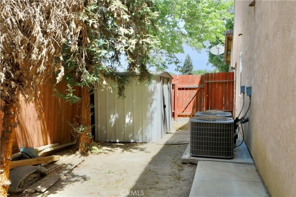 10619 Grand Prairie Dr Bakersfield, CA 93311