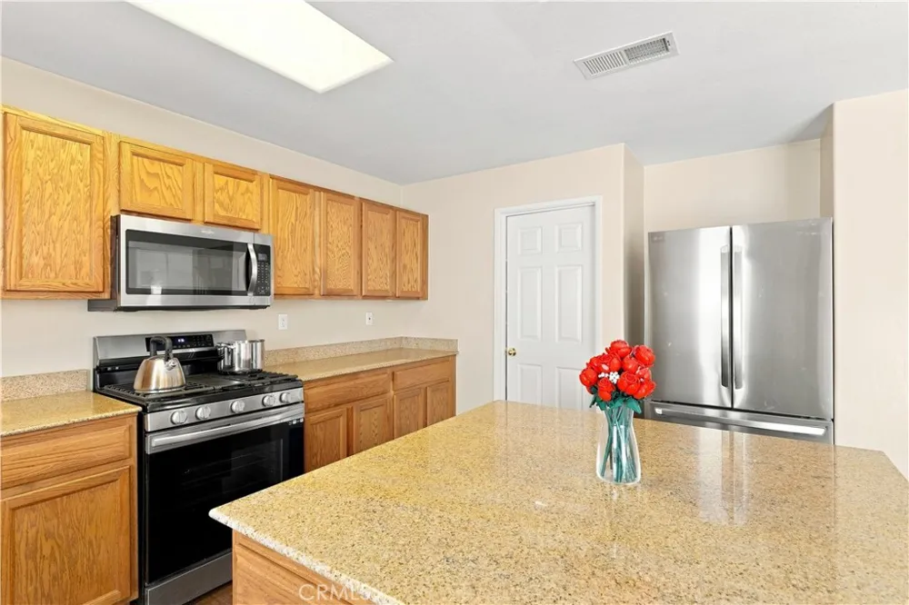 10619 Grand Prairie Dr Bakersfield, CA 93311