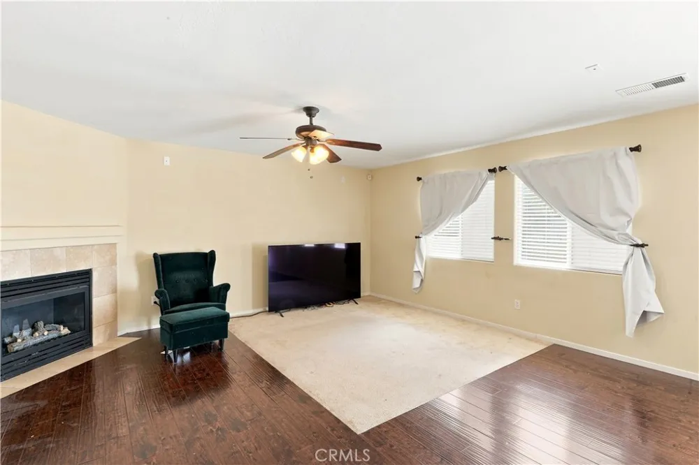 10619 Grand Prairie Dr Bakersfield, CA 93311