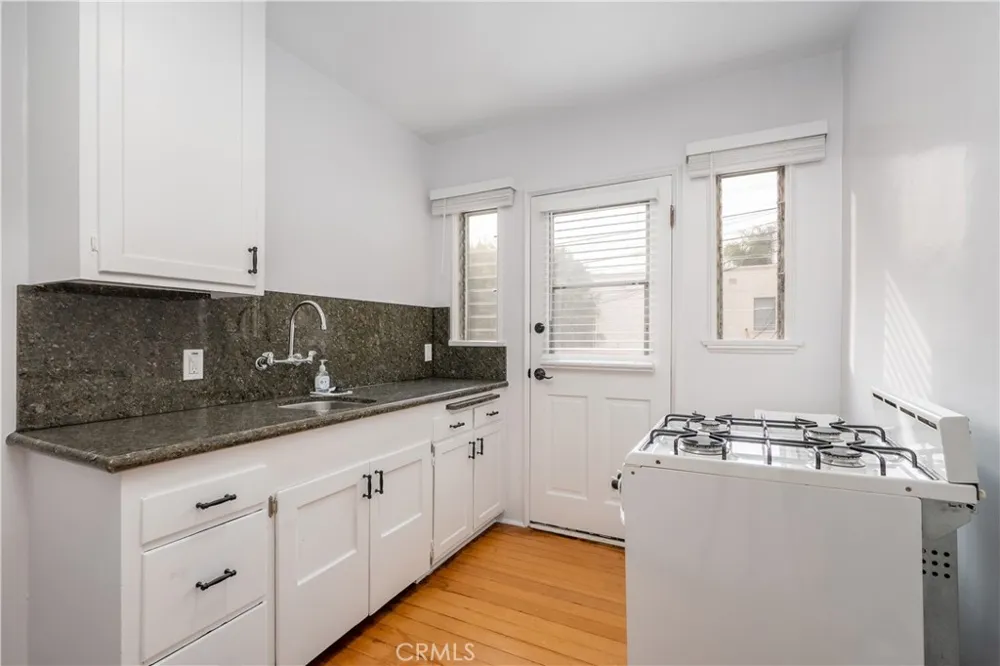 265 Swall Drive Beverly Hills, CA 90211
