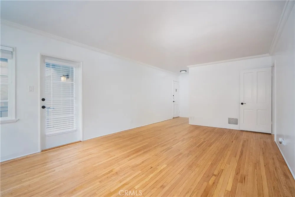 265 Swall Drive Beverly Hills, CA 90211