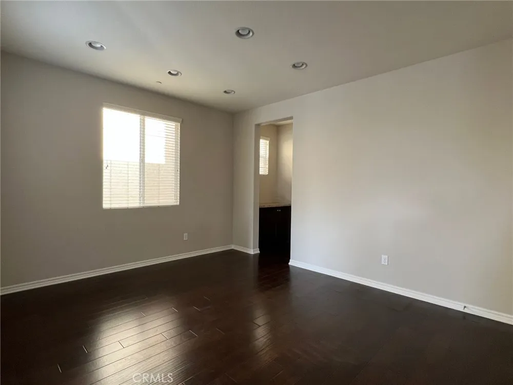 789 E Sierra Madre Azusa, CA 91702