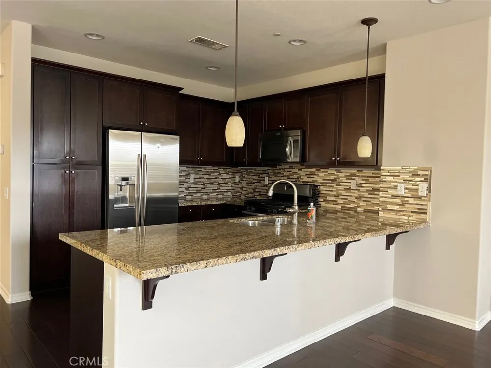 789 E Sierra Madre Azusa, CA 91702