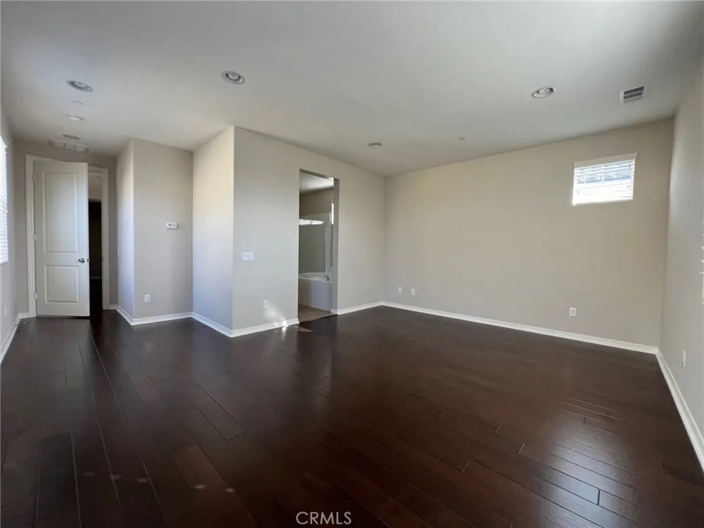 789 E Sierra Madre Azusa, CA 91702